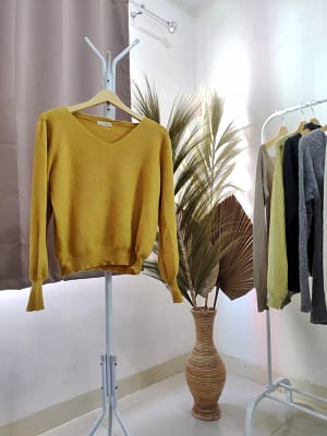 jual-sweater-kuning